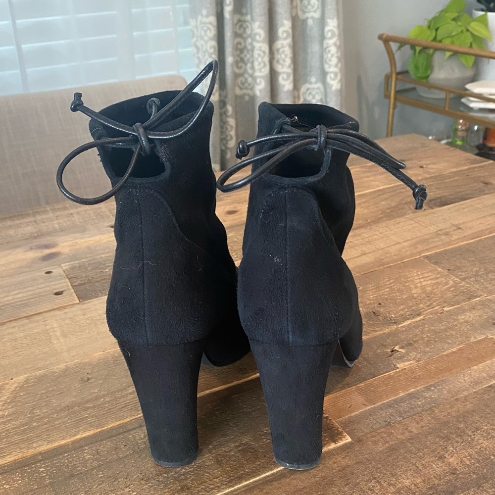 Stuart Weizmann Perfection Booties - Sz 8 - image 3